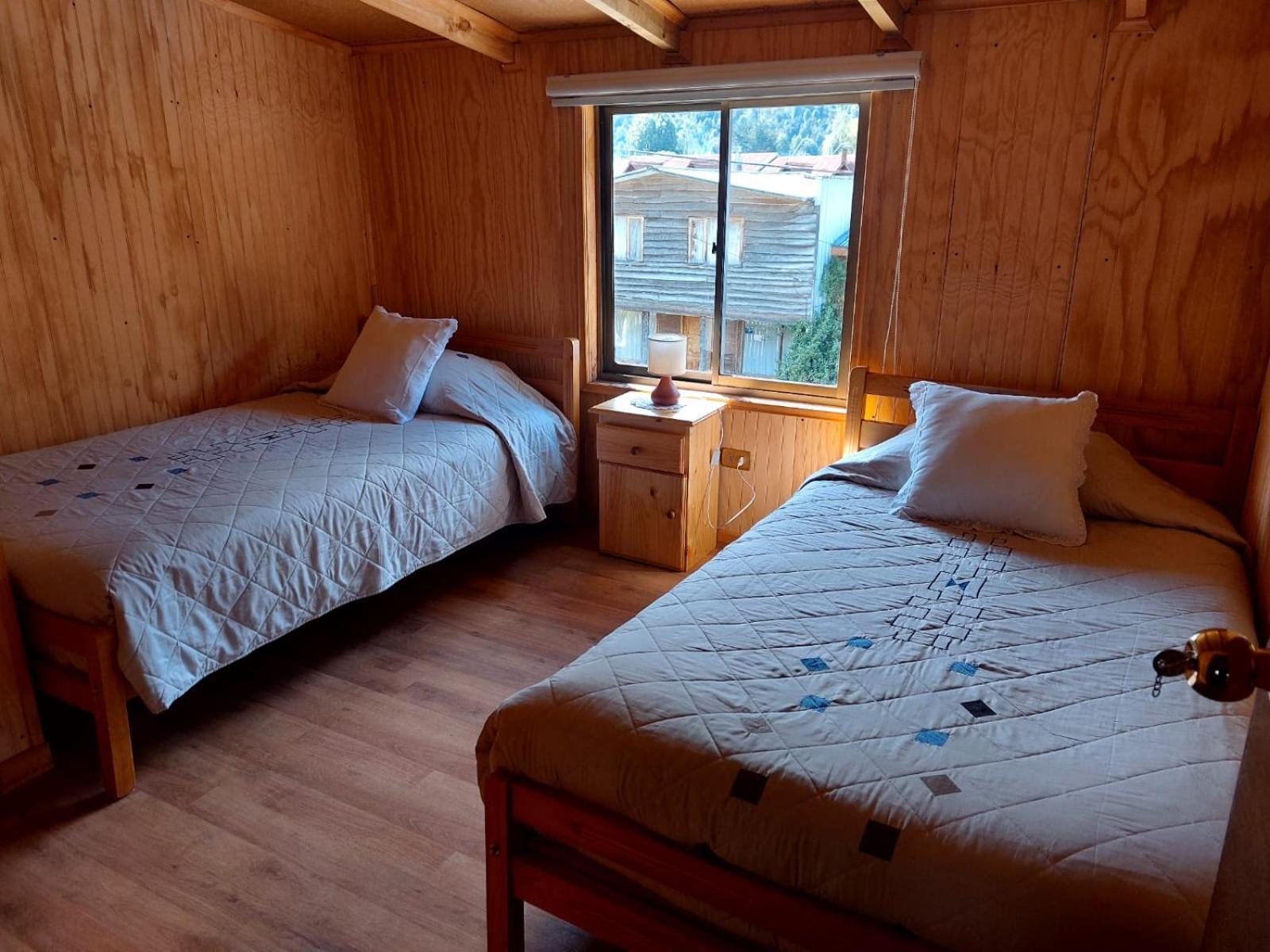 Hostal Y Cabanas Ventisquero Puerto Puyuguapi Luaran gambar