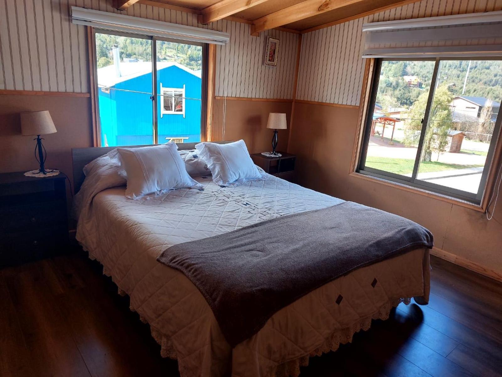 Hostal Y Cabanas Ventisquero Puerto Puyuguapi Luaran gambar
