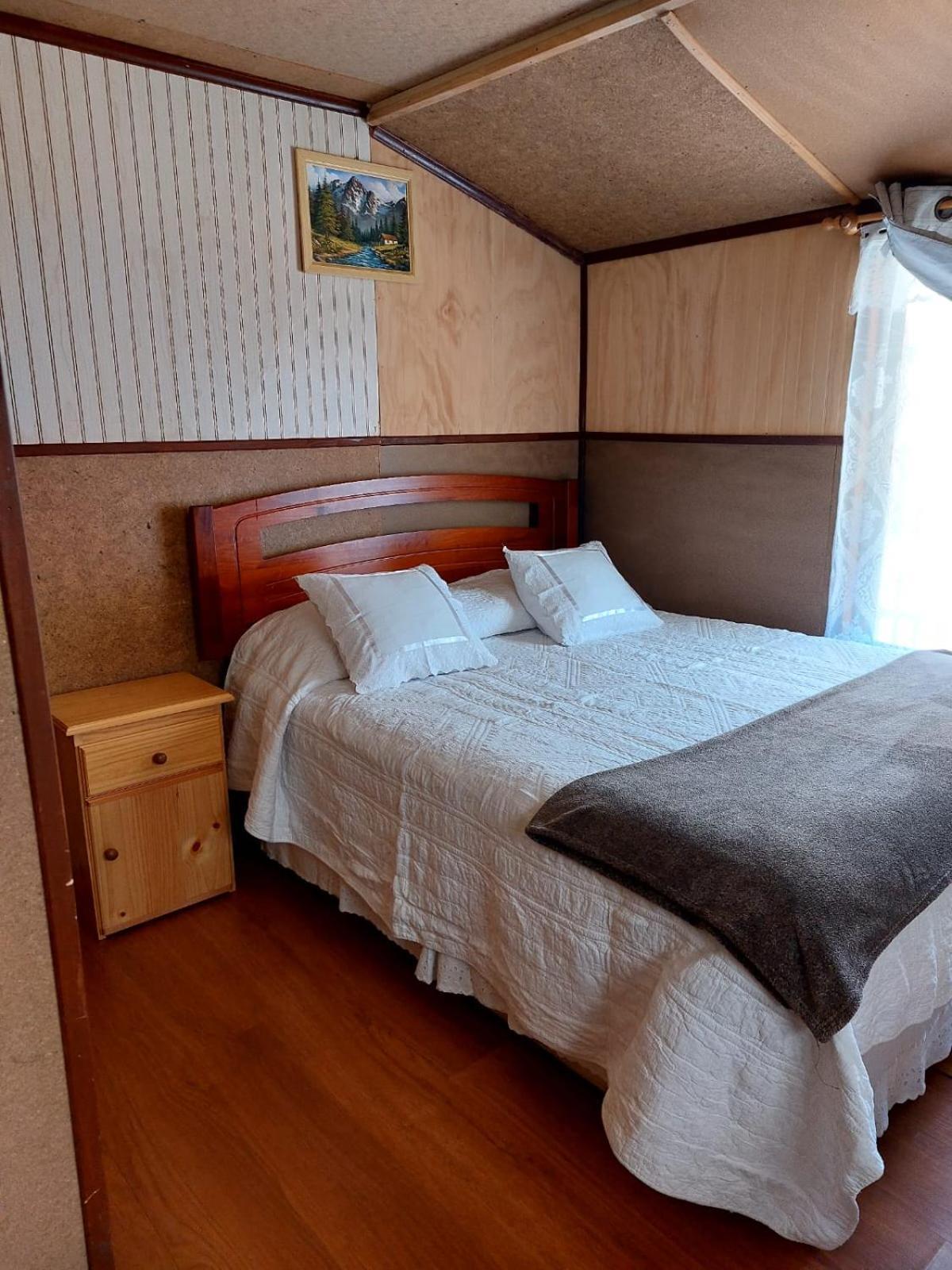 Hostal Y Cabanas Ventisquero Puerto Puyuguapi Luaran gambar