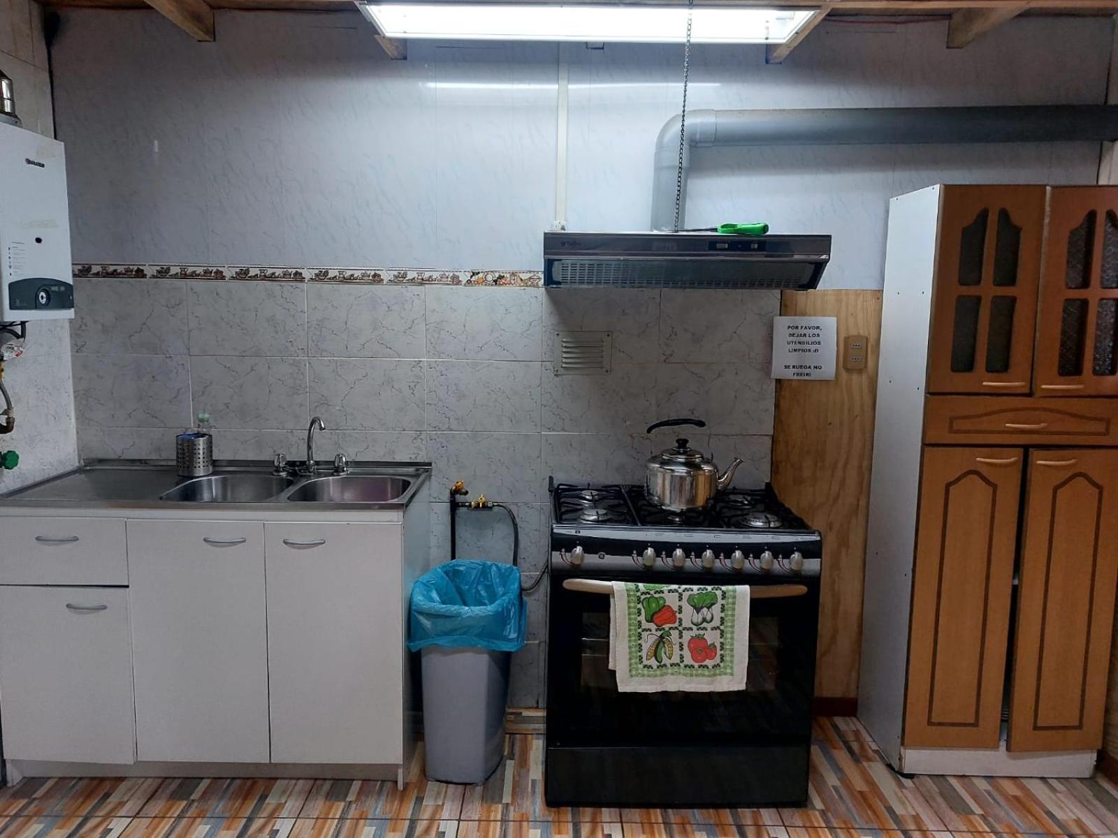 Hostal Y Cabanas Ventisquero Puerto Puyuguapi Luaran gambar