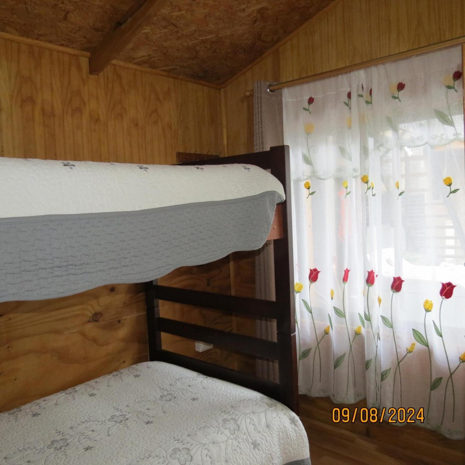 Hostal Y Cabanas Ventisquero Puerto Puyuguapi Luaran gambar