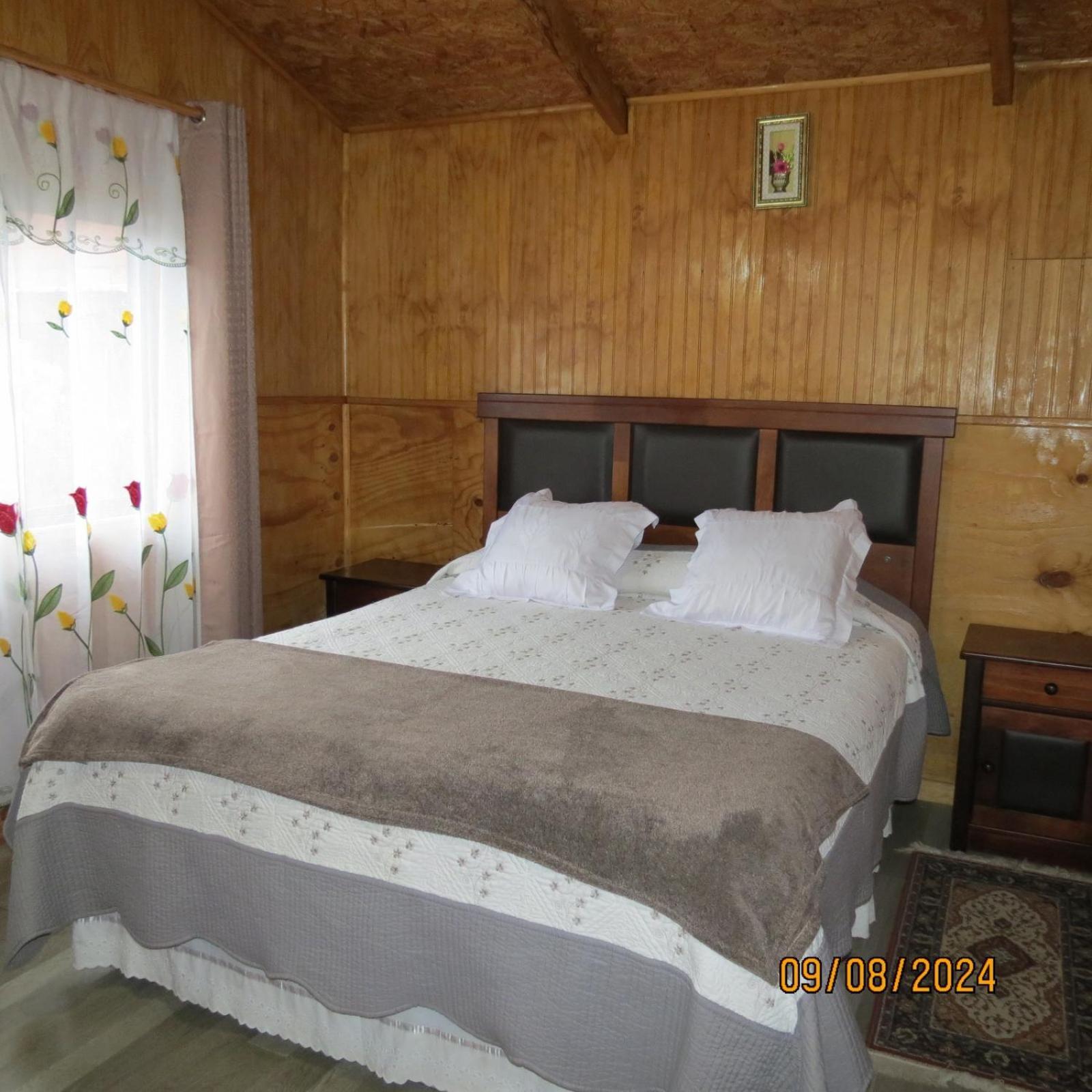 Hostal Y Cabanas Ventisquero Puerto Puyuguapi Luaran gambar