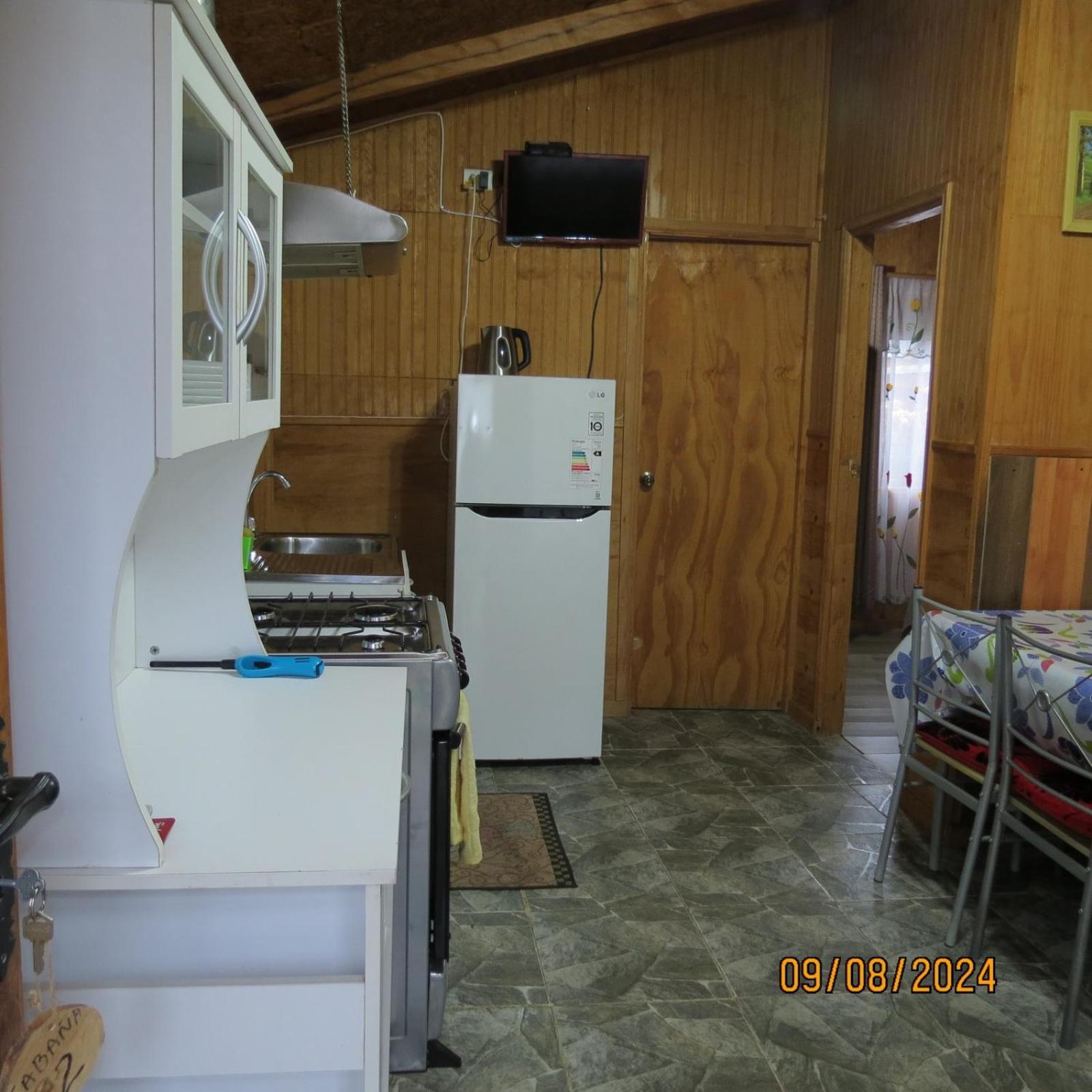 Hostal Y Cabanas Ventisquero Puerto Puyuguapi Luaran gambar