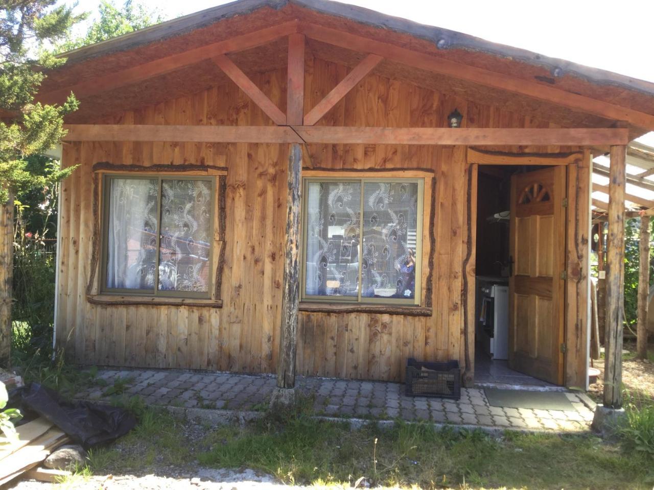 Hostal Y Cabanas Ventisquero Puerto Puyuguapi Luaran gambar